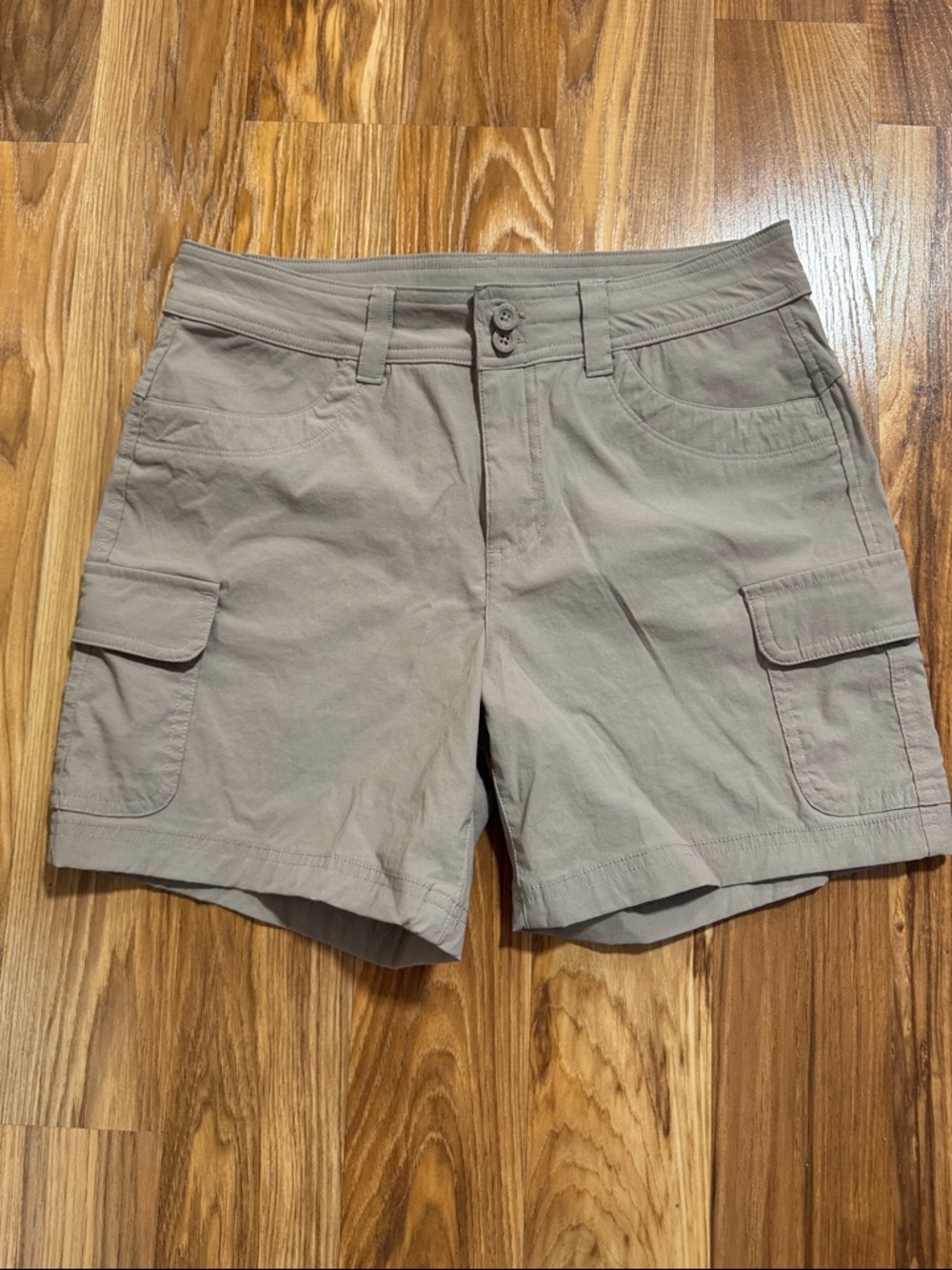 Eddie Bauer Women’s Summer Trail Cargo Shorts Size 8